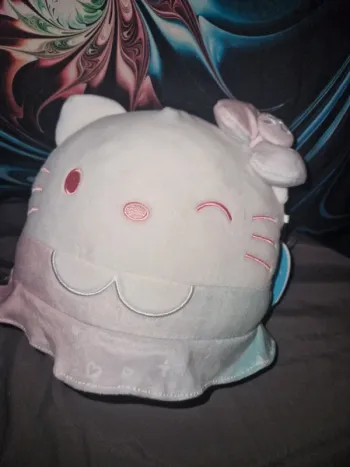 Peluche squishmallow hello kitty
