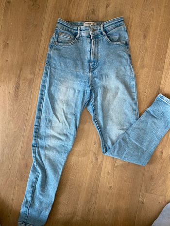 Jean skinny clair Pull and bear – taille 36