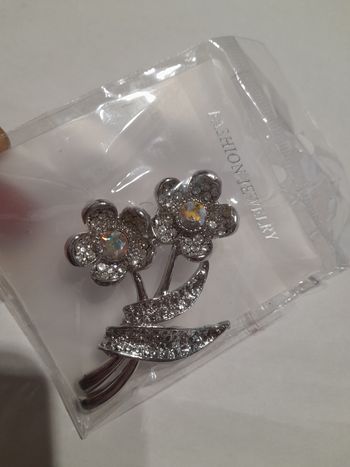 Broche