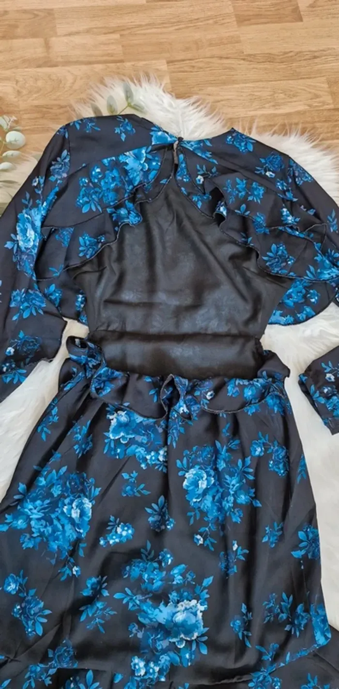 Magnifique robe dos ouvert - photo numéro 5