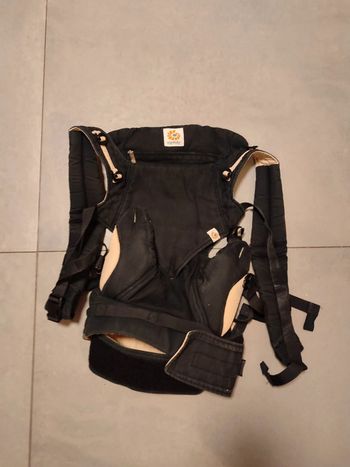 Porte bebe Physiologique Ergobaby Omni 360 Noir et Camel