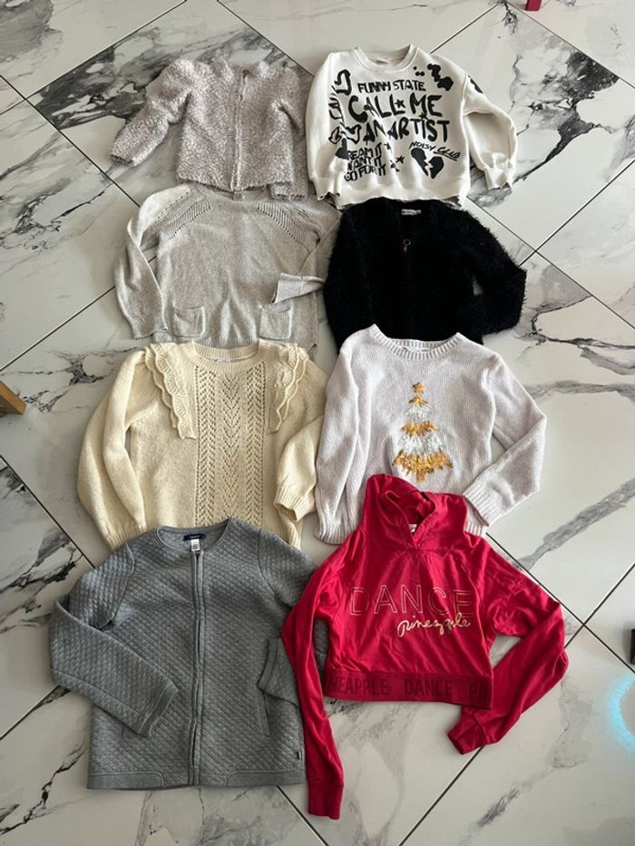 Lot de 8 pulls et gilets