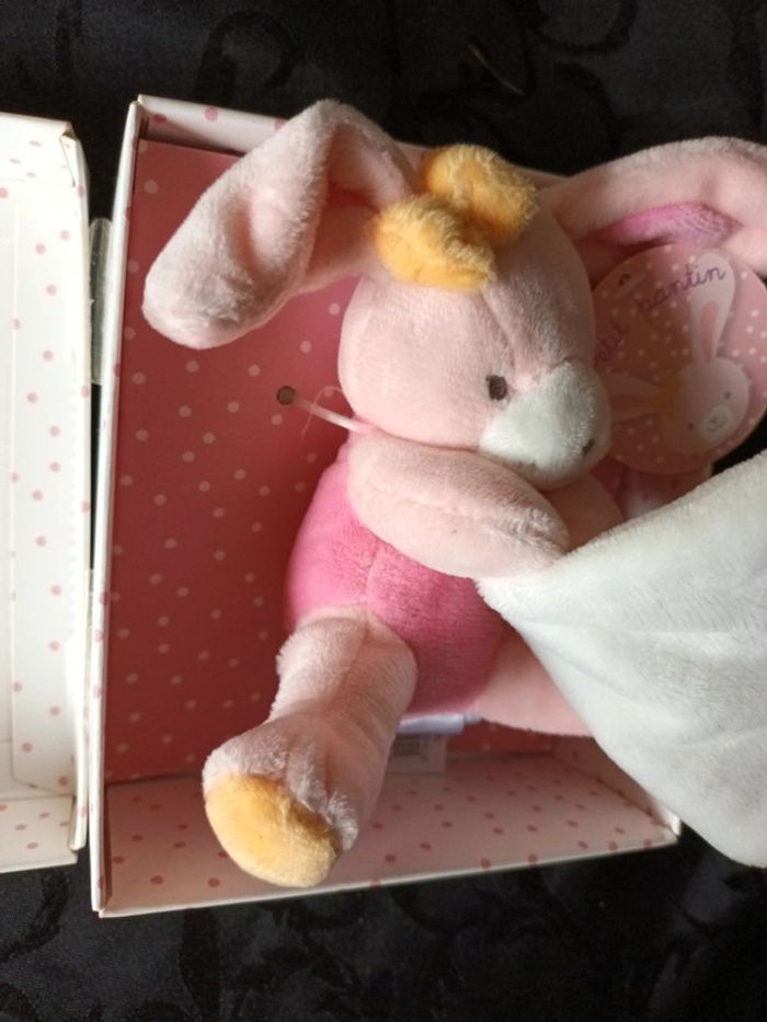 Coffret babyNat mini doudou lapin rose mouchoir - photo numéro 2