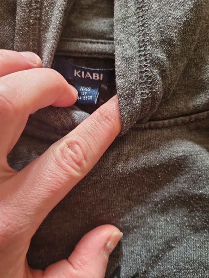 Pull a capuche - photo numéro 4