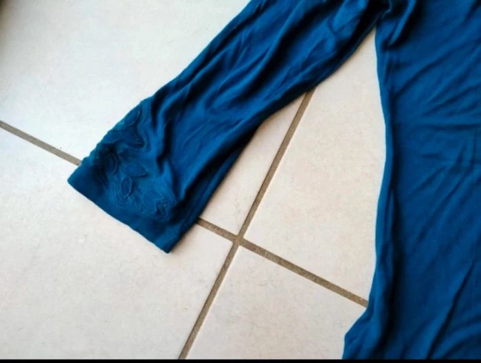 Haut manches 3/4. Femme. H & M. 
Taille 36 - photo numéro 7