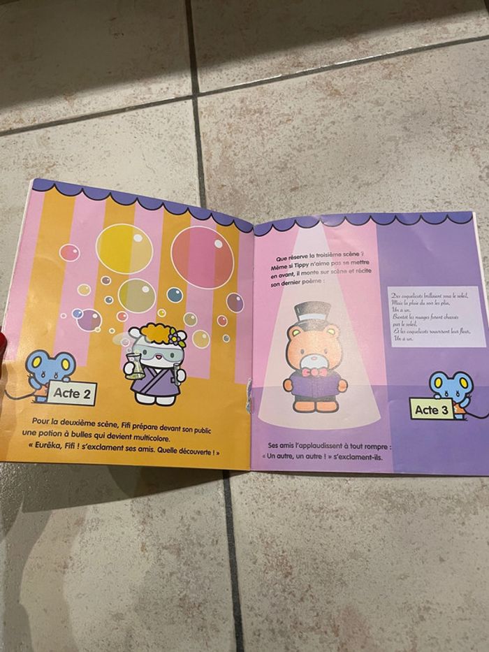 Livre souple Hello Kitty J'adore l'école - photo numéro 4