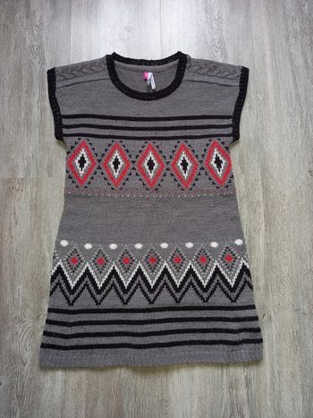 robe pull grise noire rouge avec fil argenté orchestra taille 8 ans