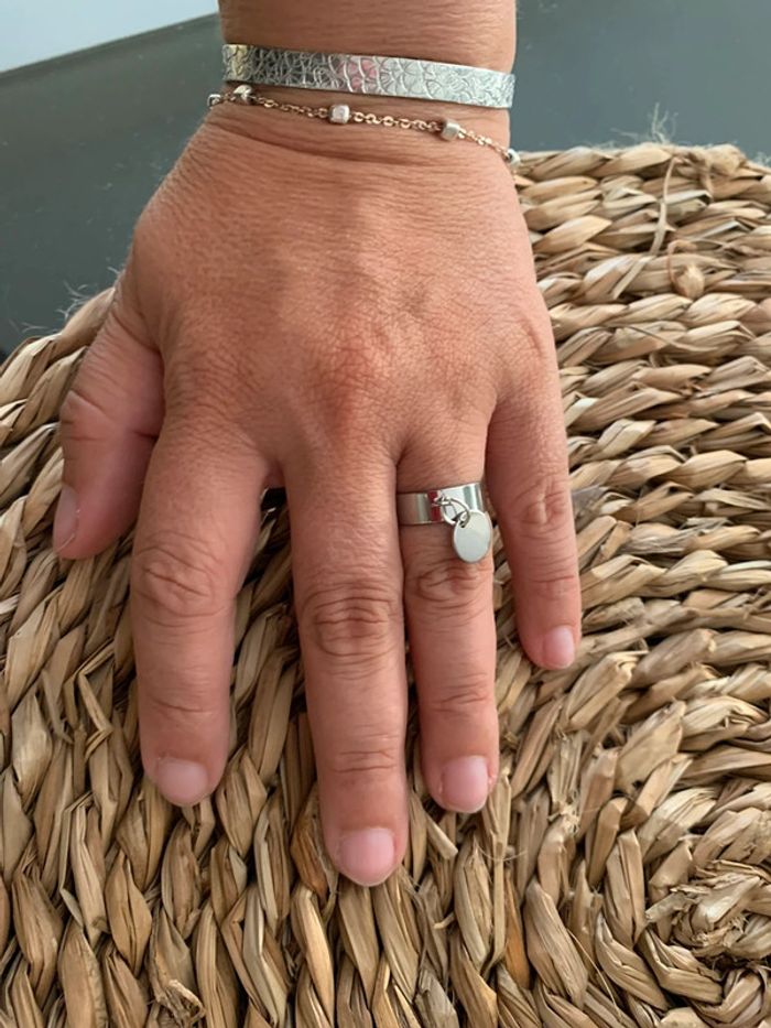 Bague ajustable avec pampille - photo numéro 2