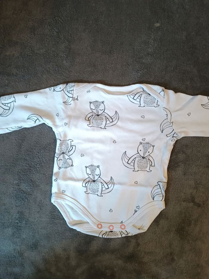 Lot de 3 bodies 1 mois - photo numéro 3