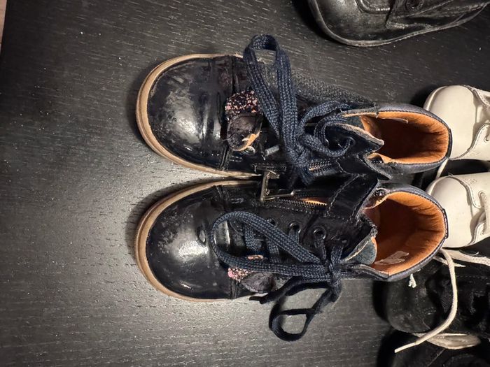 Chaussures vernies GBB
