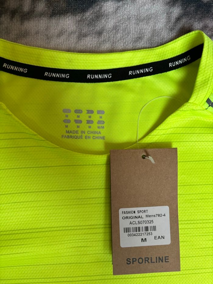 T-shirt sport jaune fluo running neuf avec étiquette - photo numéro 3