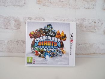Jeu DS - Nintendo 3D - Skylanders Giants (J25)