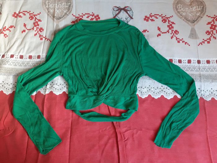 Petit top vert taille 36