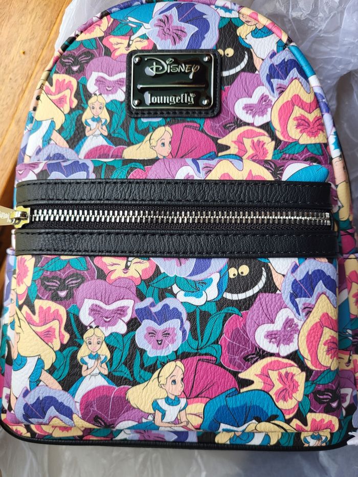 Loungefly Alice aux pays des merveilles - photo numéro 2