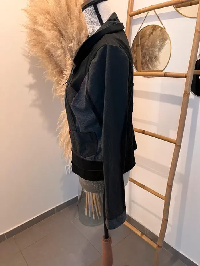 Veste noire et grise - photo numéro 3