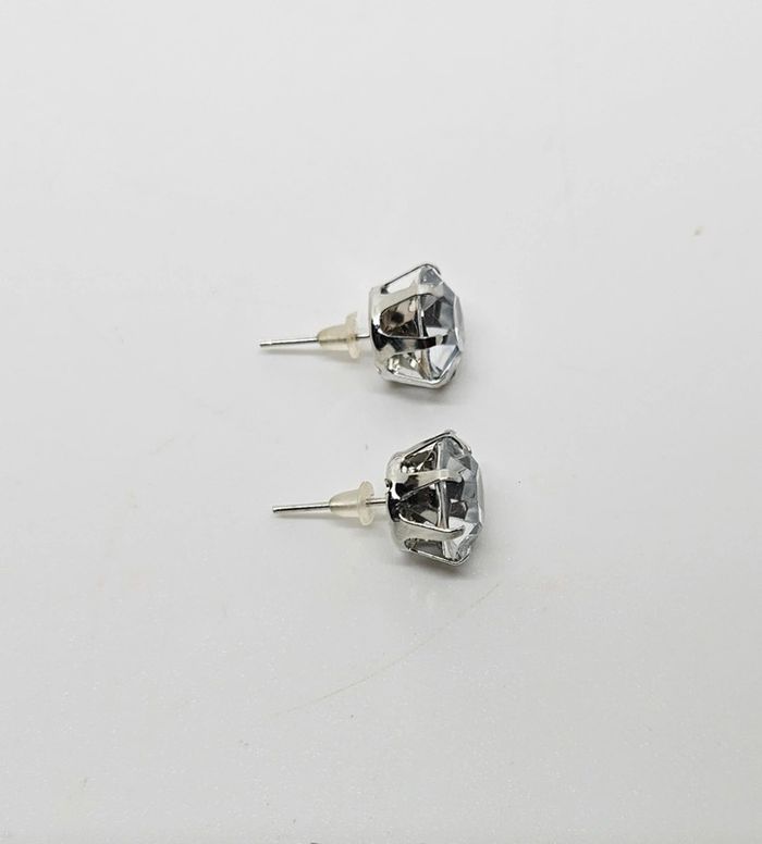 Paire de boucles d'oreilles. Neuve. 6A - photo numéro 2