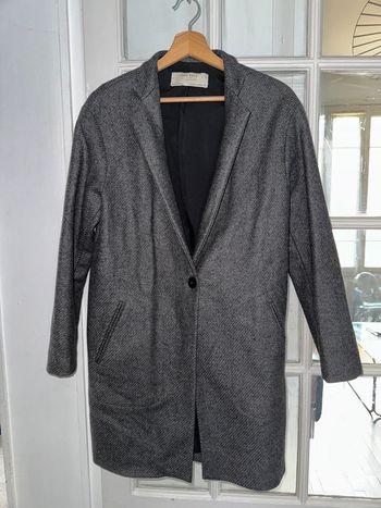 Manteau Zara Taille xs Avec de la laine