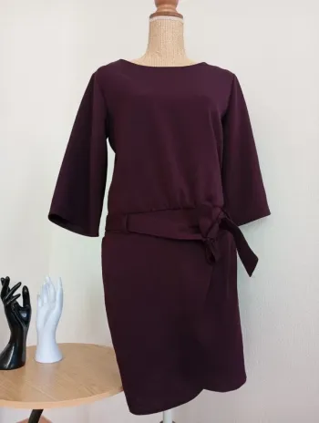 Robe d'été violette élégante avec ceinture manches trois quart taille 2