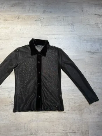 Chemise transparente avec velours