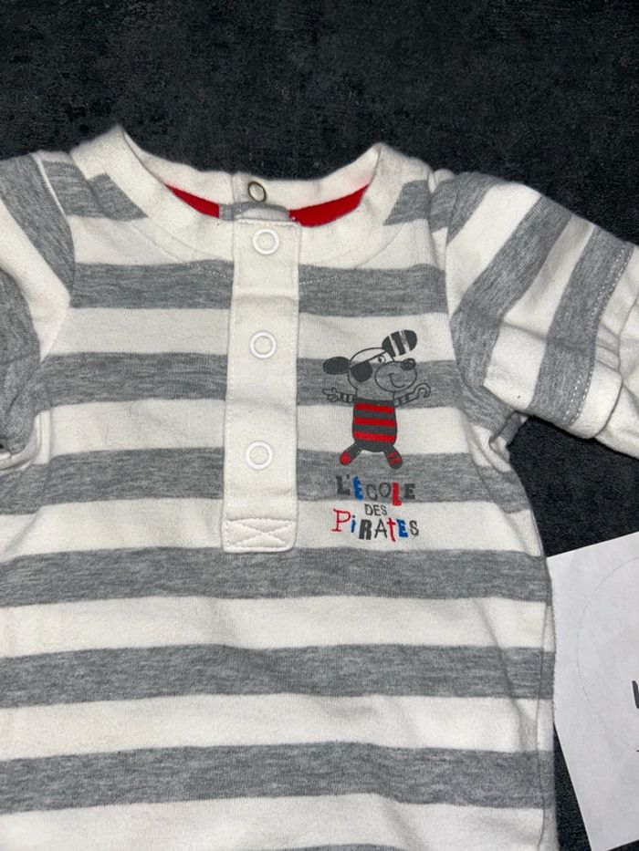 Body bébé effet tee shirt - photo numéro 2