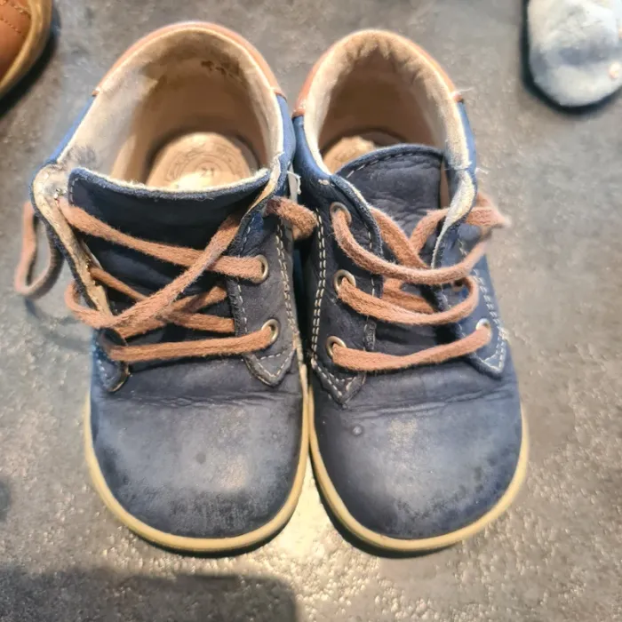 Chaussures Bopy taille 21 cuir