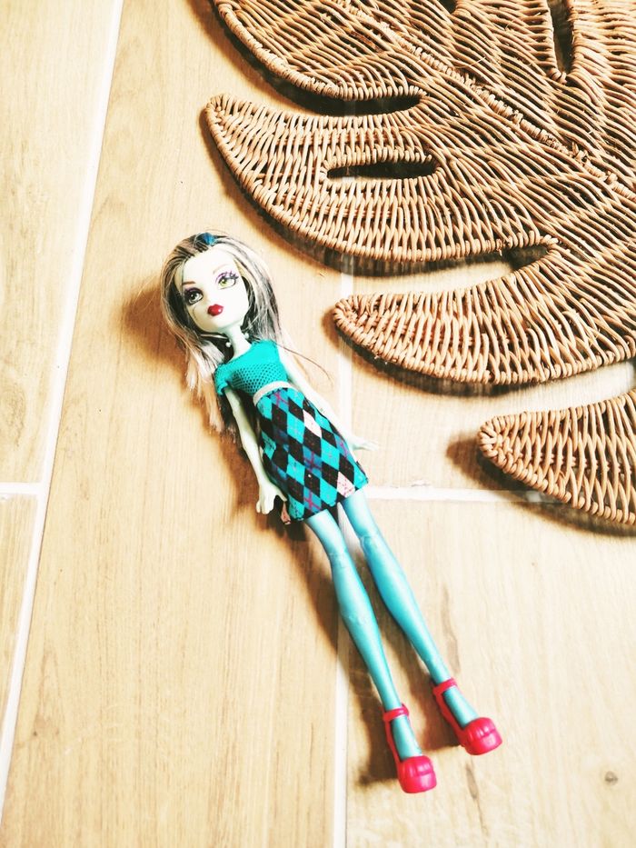🦇 Poupée Monster high Frankie Stein tenue de base Mattel