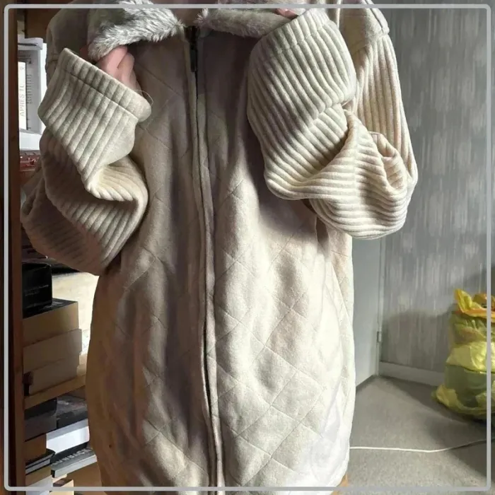 Veste chaude taille 50-52 marque Anne de lançay - photo numéro 2