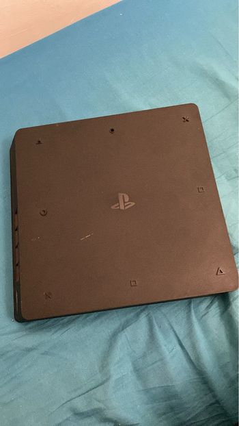 Ps4 avec câbles