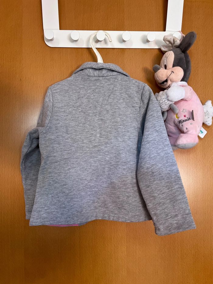 Veste d’intérieur couleur grise en taille 3 ans - photo numéro 4