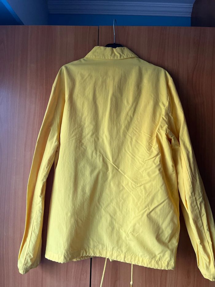 K Way impermeable Bershka jaune M/38 - photo numéro 5