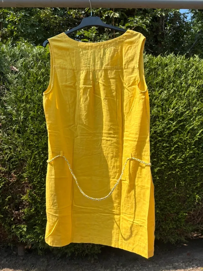 Robe jaune avec ceinture – Marque Cache-Cache - photo numéro 2