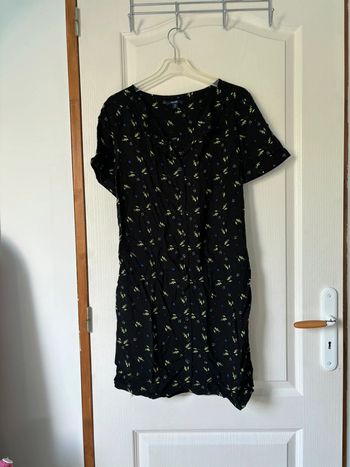 Robe chemise à manches courtes noire à motifs feuilles vertes et bleues