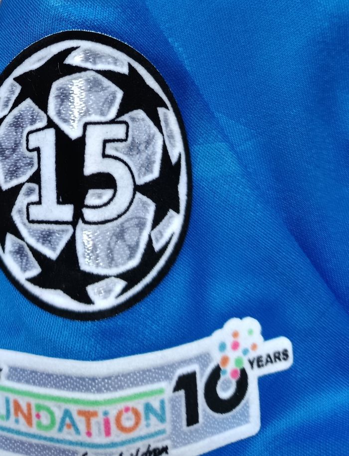 Tenue 10 ans Real de Madrid Mbappe modèle bleu extérieur 2026 - photo numéro 2