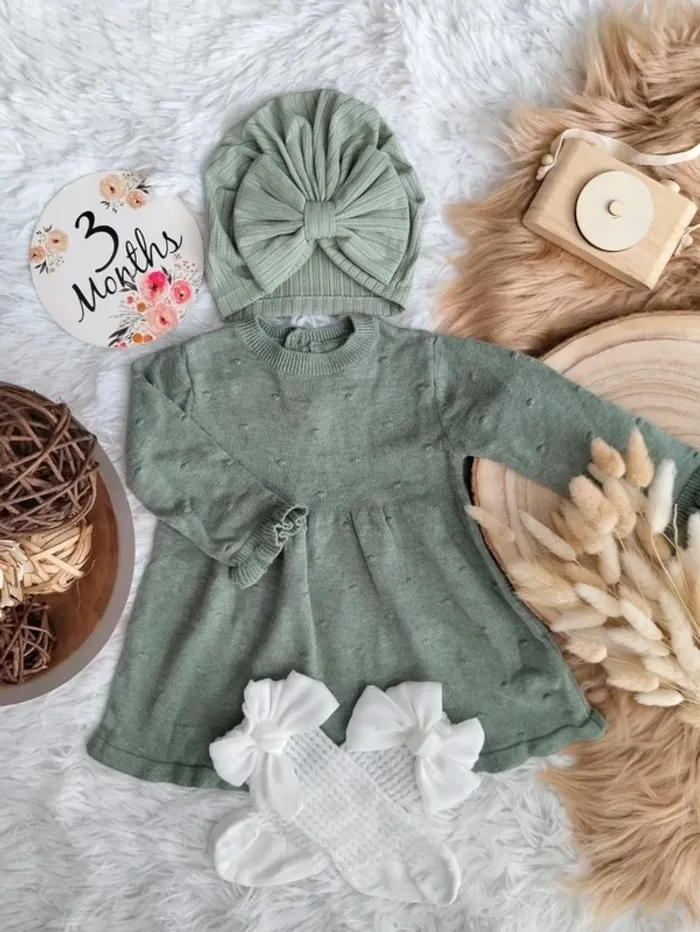 Ensemble robe tricot+turban et chaussettes hautes Primark 3 mois 🎀 - photo numéro 2