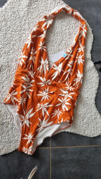 Maillot de bain 1 piece XXL 46 48 kiabi neuf