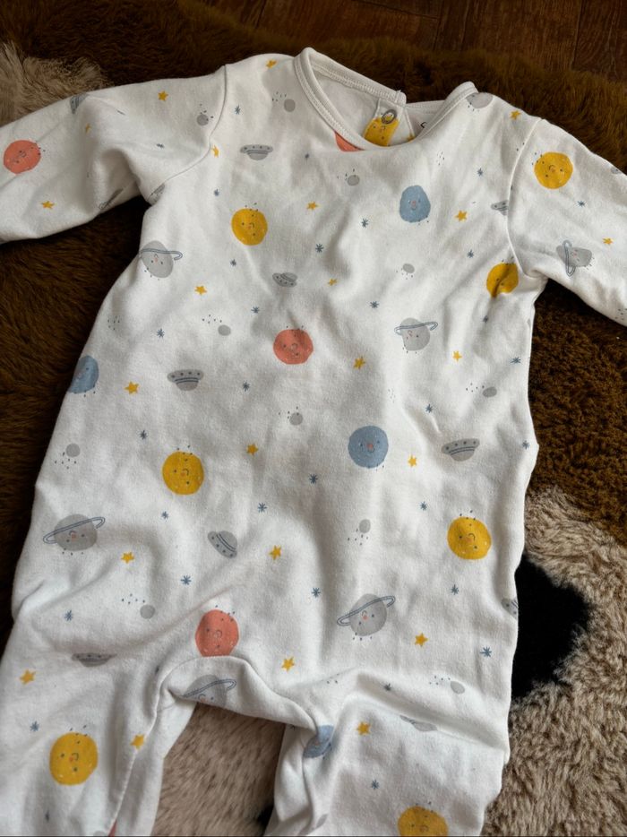 Lot de 2 pyjamas fin planète TEX t.12m - photo numéro 2