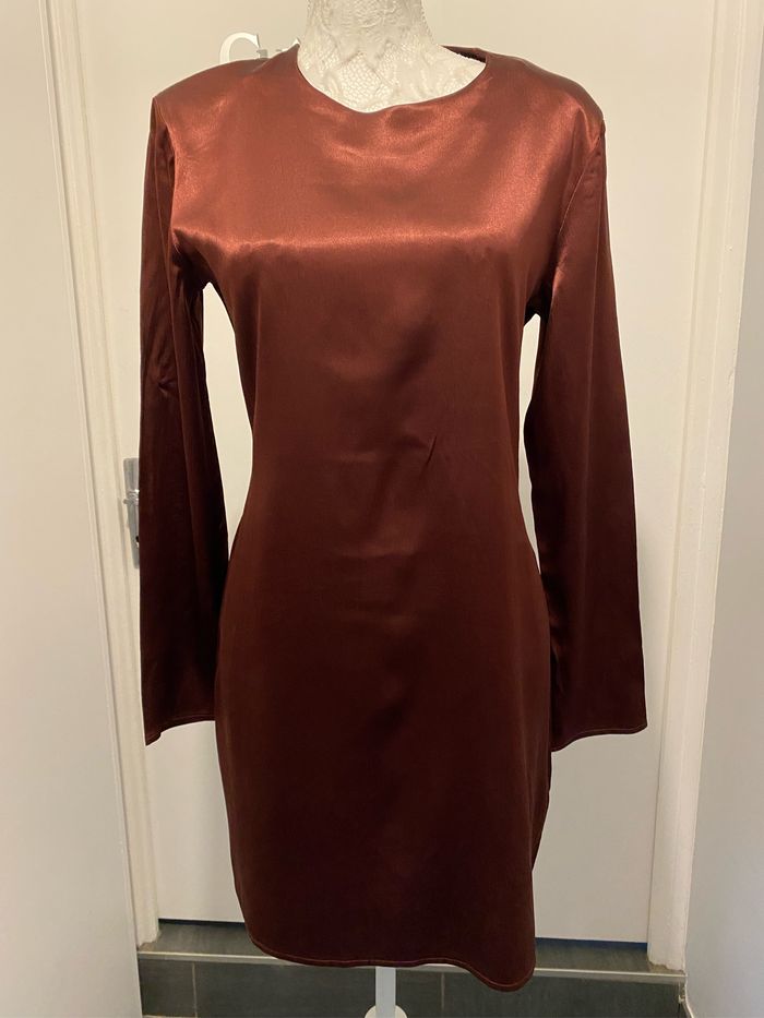 Robe zara bordeaux satinée T40 - photo numéro 2