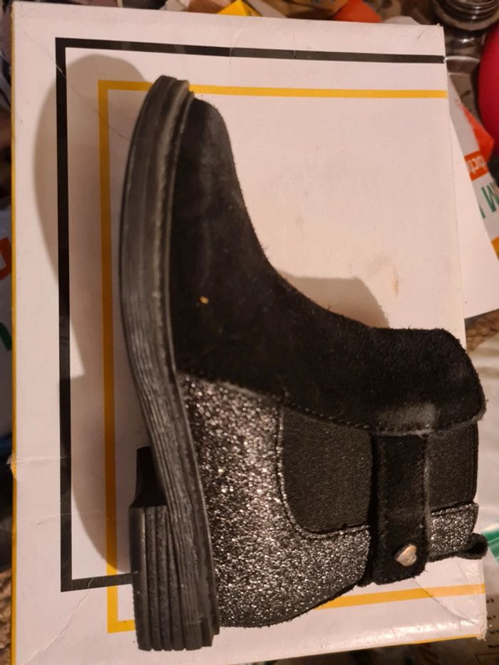 Bottine noire et argentées 25 - photo numéro 2