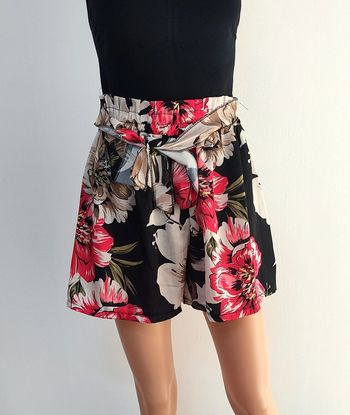 Short fluide fleuri