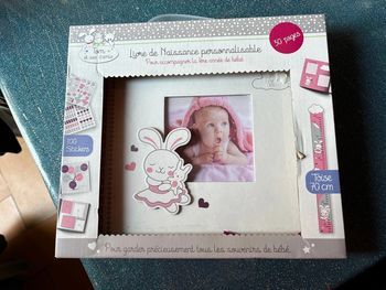Livre de naissance fille neuf