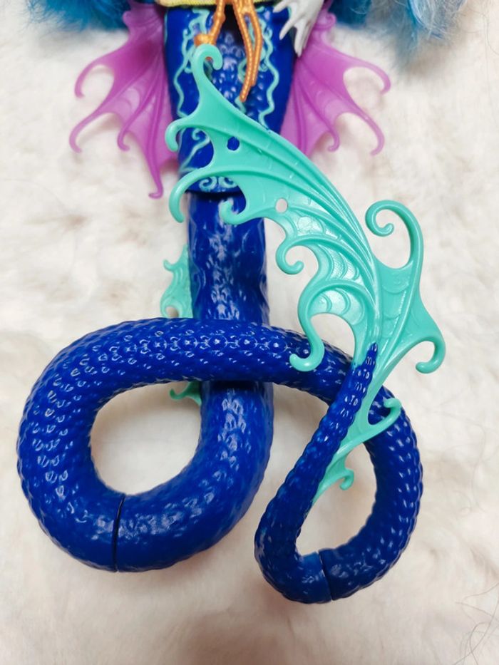 đ PoupĂ©e Monster High Peri Et Pearl Serpentineđ - photo numĂ©ro 8