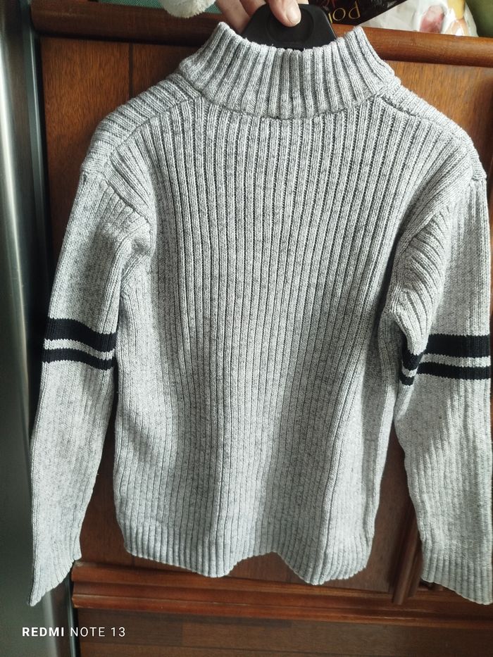 #kytie8ansgarcon. Pull manches longues taille 8 ans - photo numéro 2