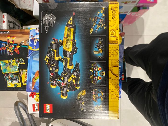 🖤 LEGO Icons – Blacktron Renegade (10355) - photo numéro 2