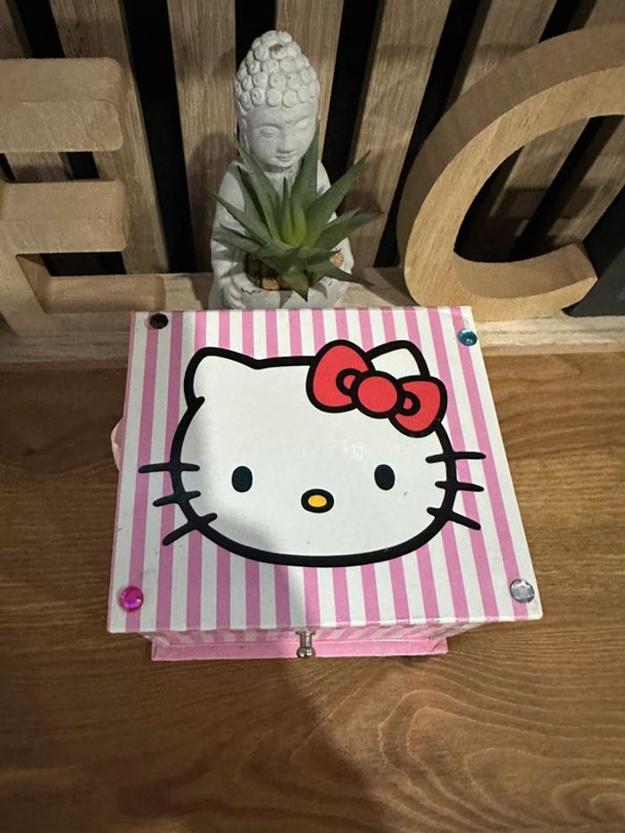 Boîte à bijoux Hello Kitty - photo numéro 2