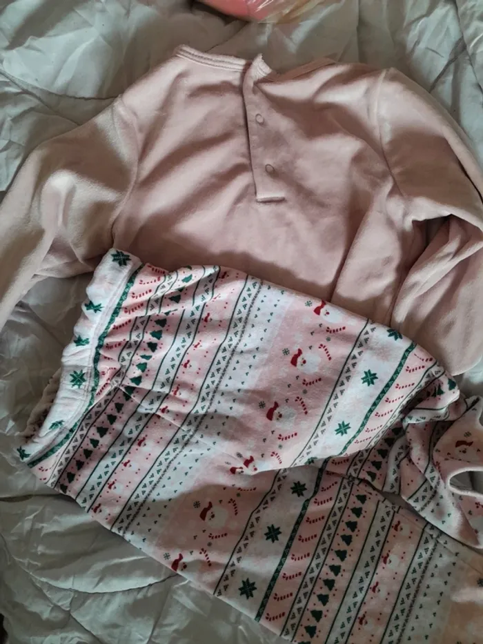 Pyjama de Noël 24 mois - photo numéro 5