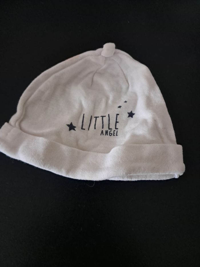 Bonnet blanc naissance