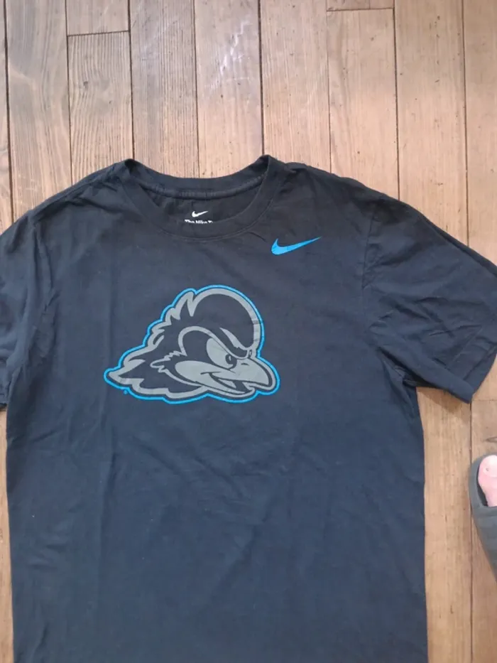 T-shirt Delaware fightin'Blu hens NCAA basketball nike - photo numéro 2