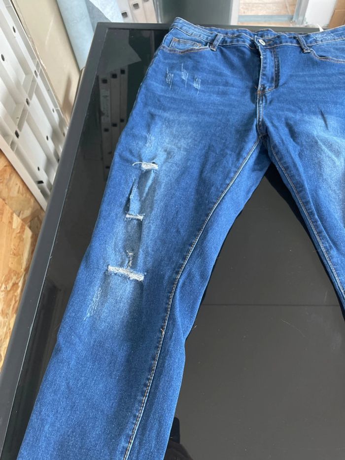 Jean troué de la marque Shein en taille L - photo numéro 5