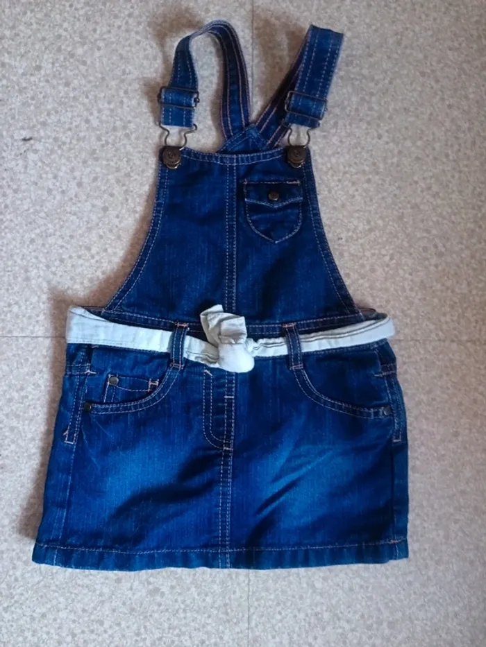 Une robe en jean 3 ans