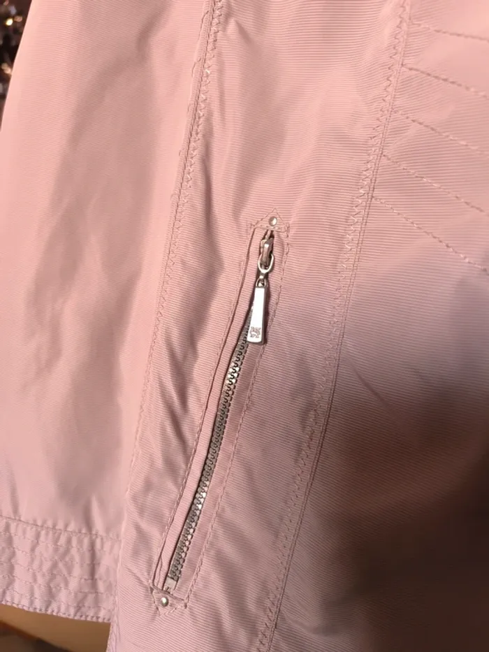 Jolie veste légère imperméable - photo numéro 5